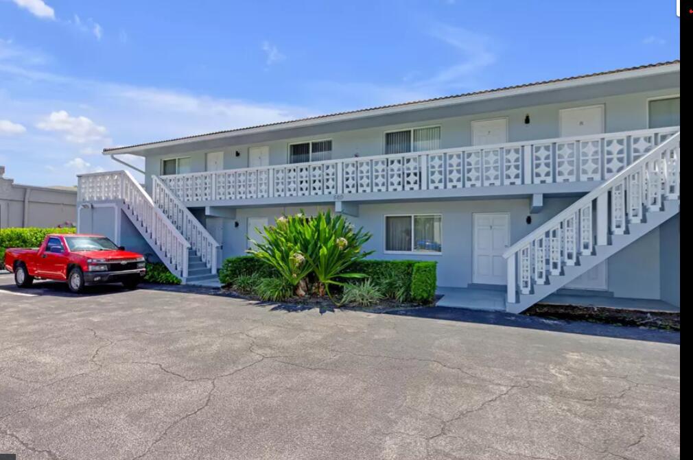 1BR – Apartment at 560 NE 46th Street #8
