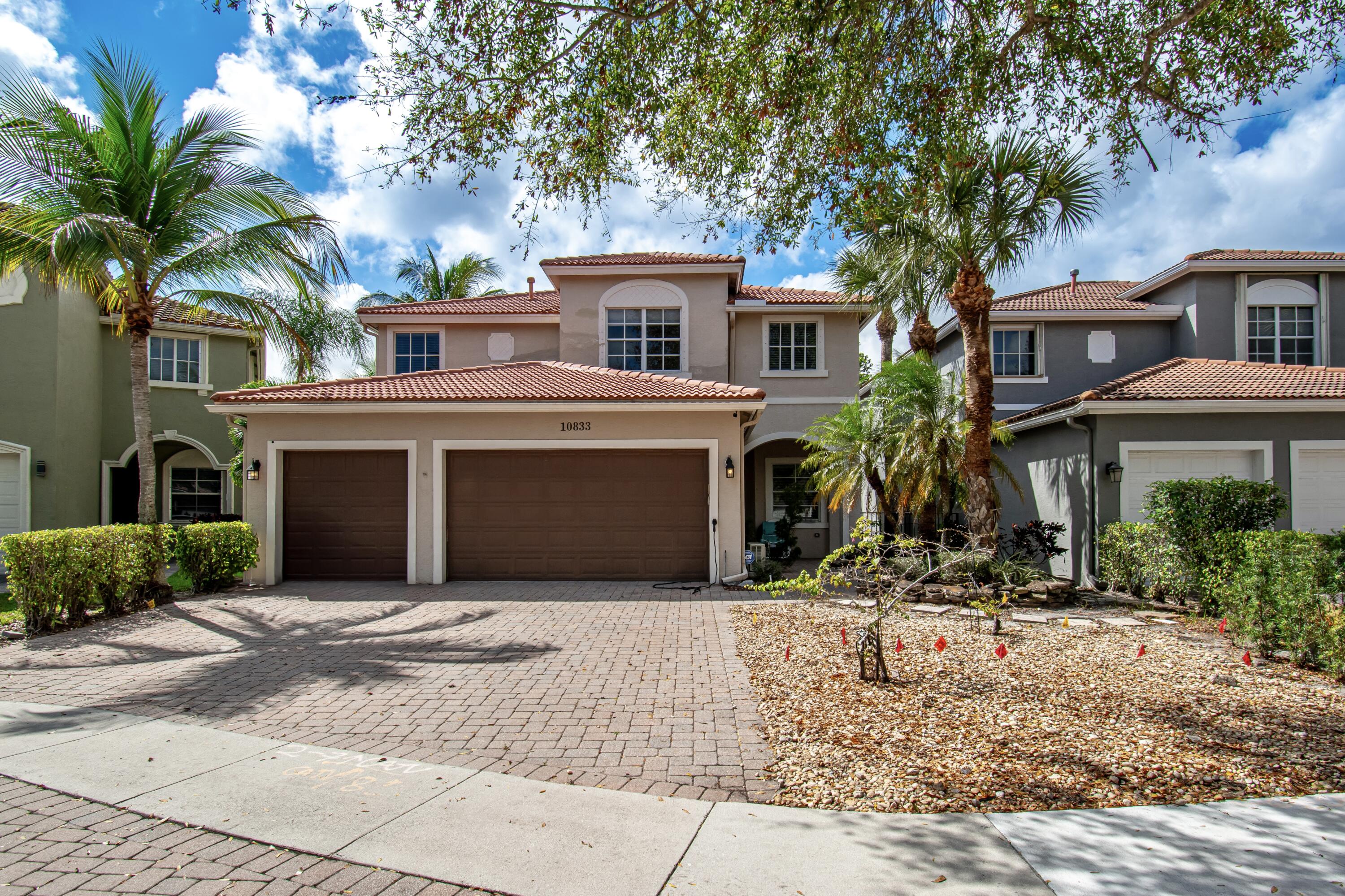5BR – SingleFamilyResidence at 10833 Lake Wynds Court