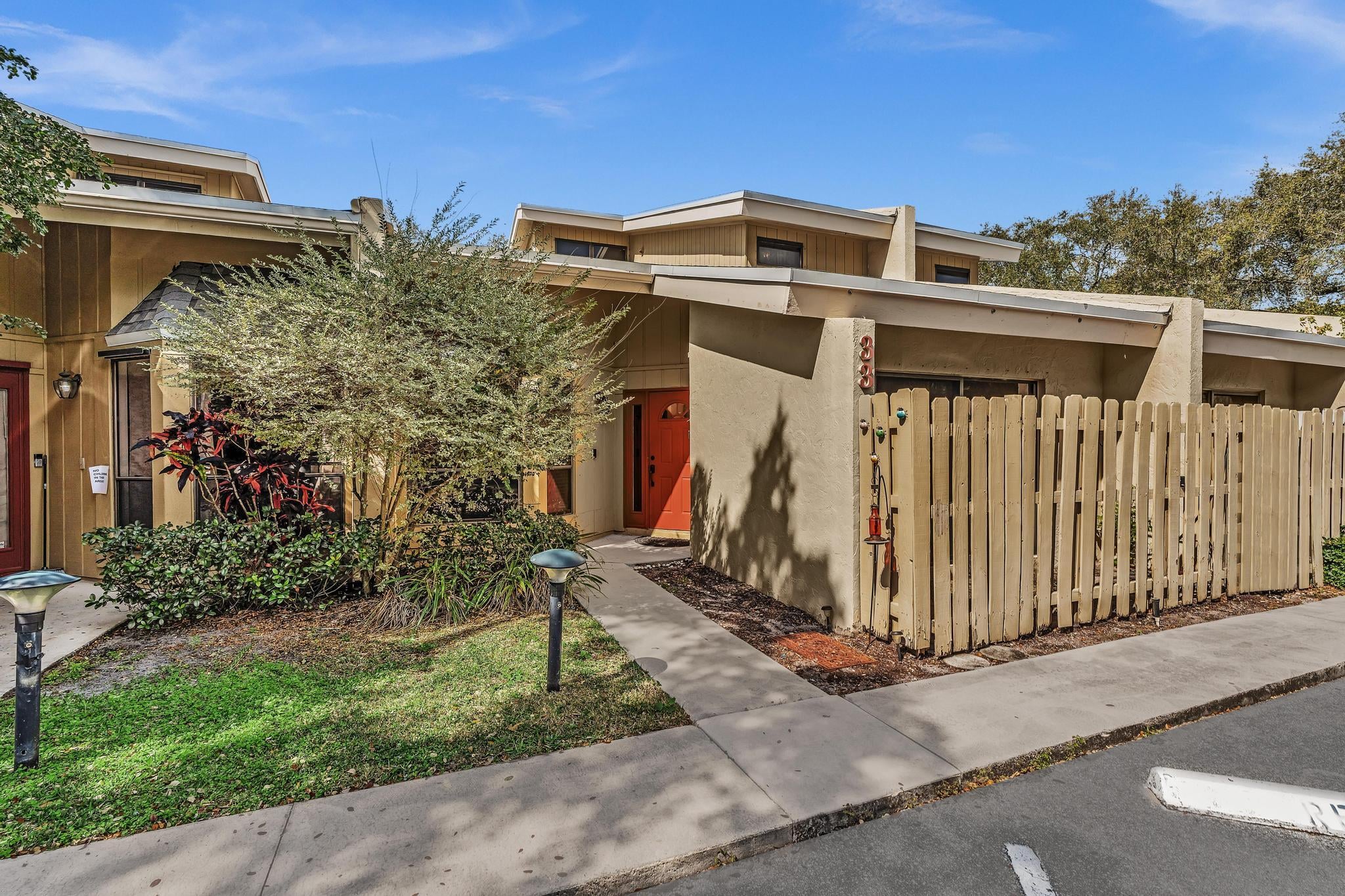 3BR – Townhouse at 1400 NW 9th Avenue #E-33