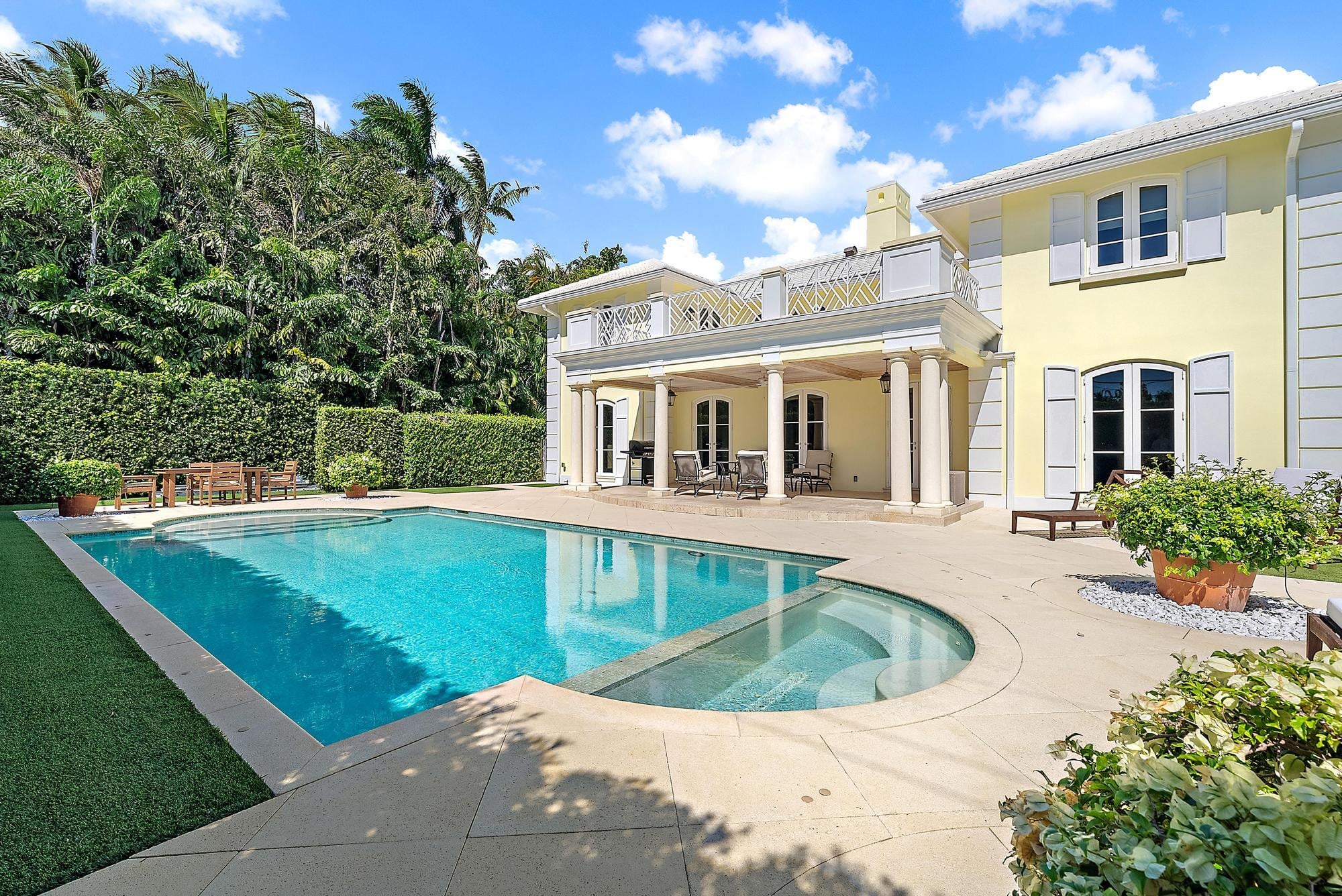 4BR – SingleFamilyResidence at 210 Emerald Lane