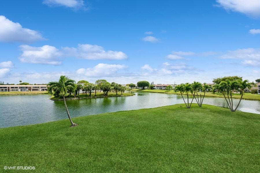 2BR – Condominium at 118 Somerset F