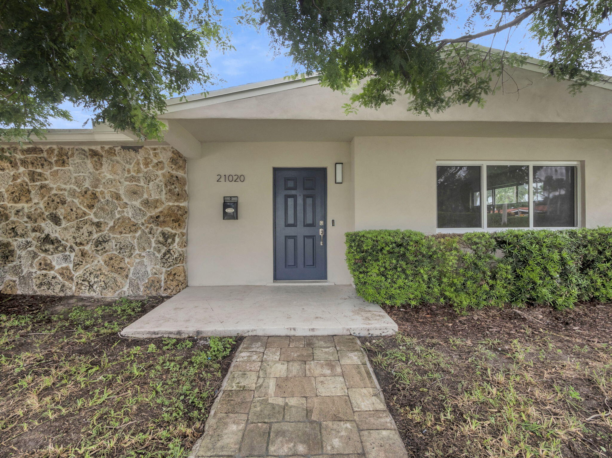 4BR – SingleFamilyResidence at 21020 Highland Lakes Boulevard