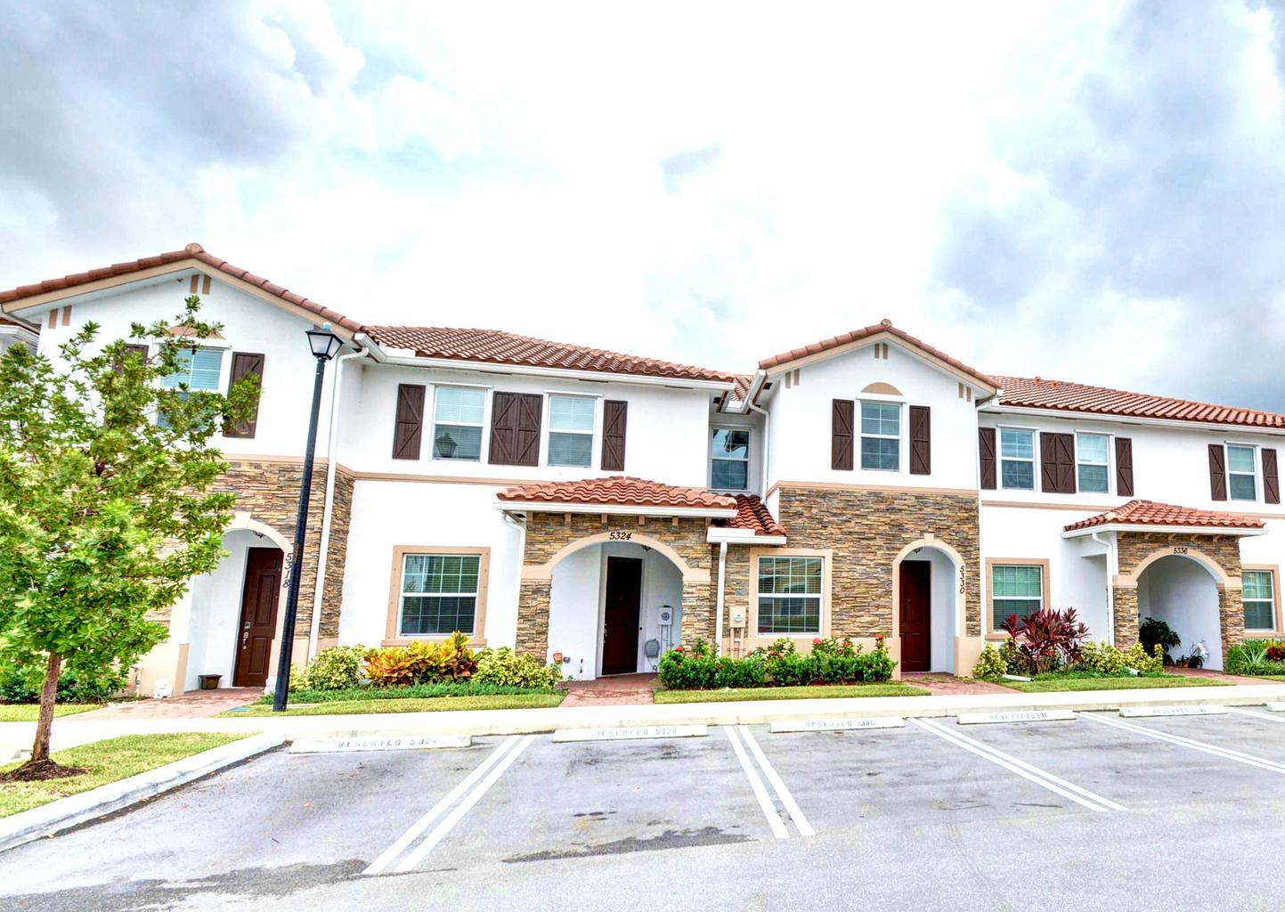 3BR – Townhouse at 5330 Ellery Terrace