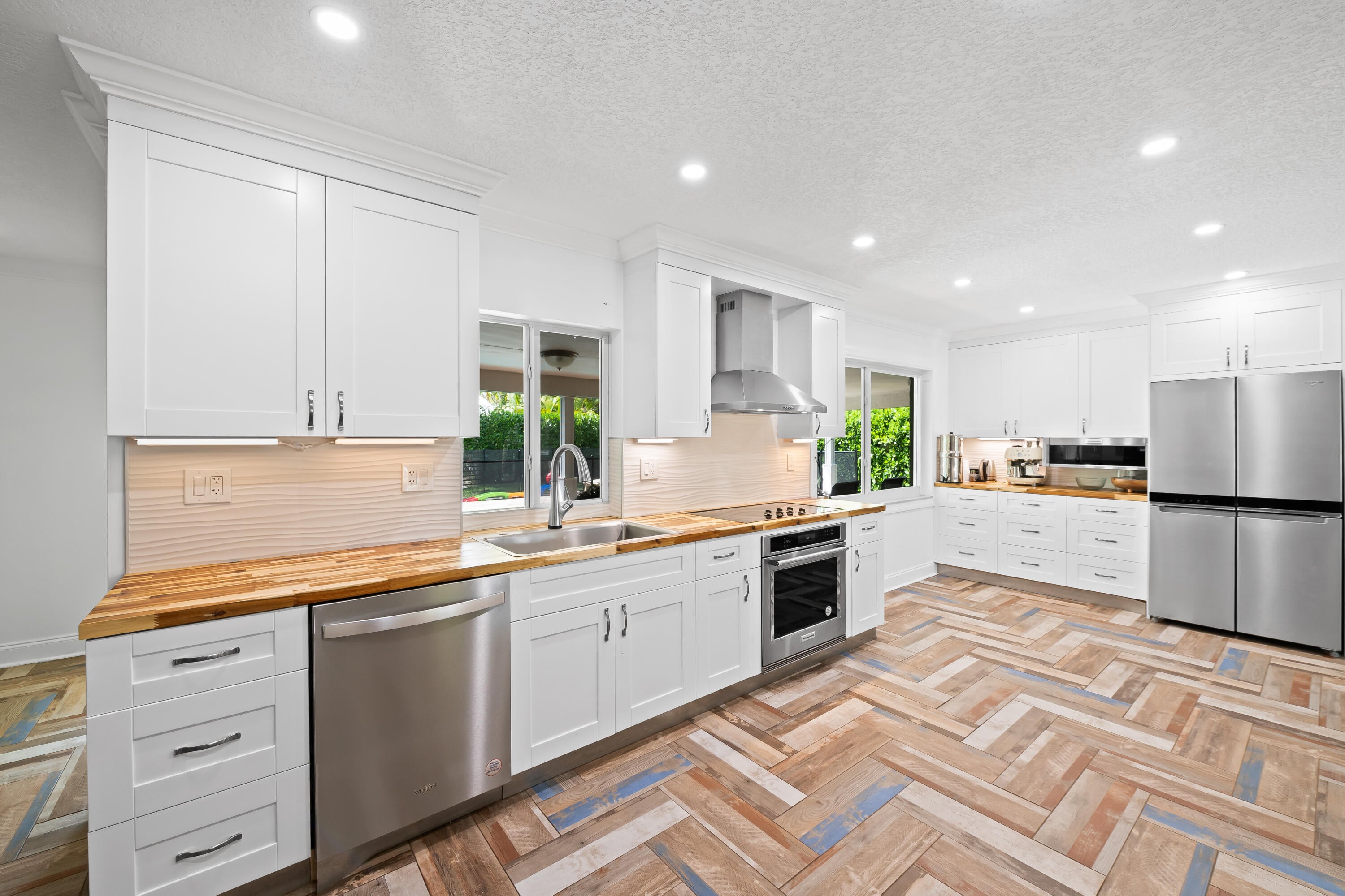 3BR – SingleFamilyResidence at 3333 NW 26th Court