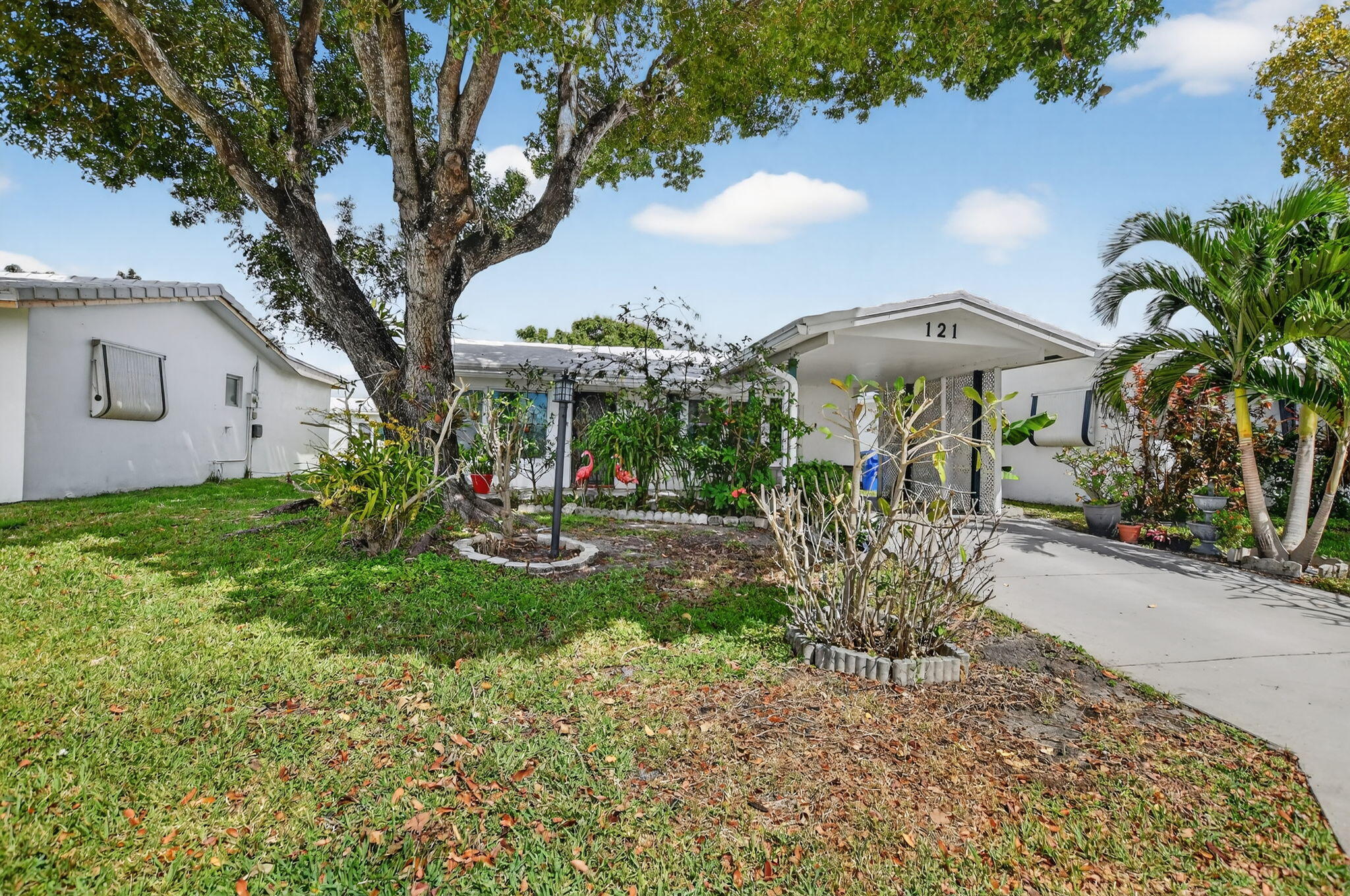 2BR – SingleFamilyResidence at 121 NW 28th Court