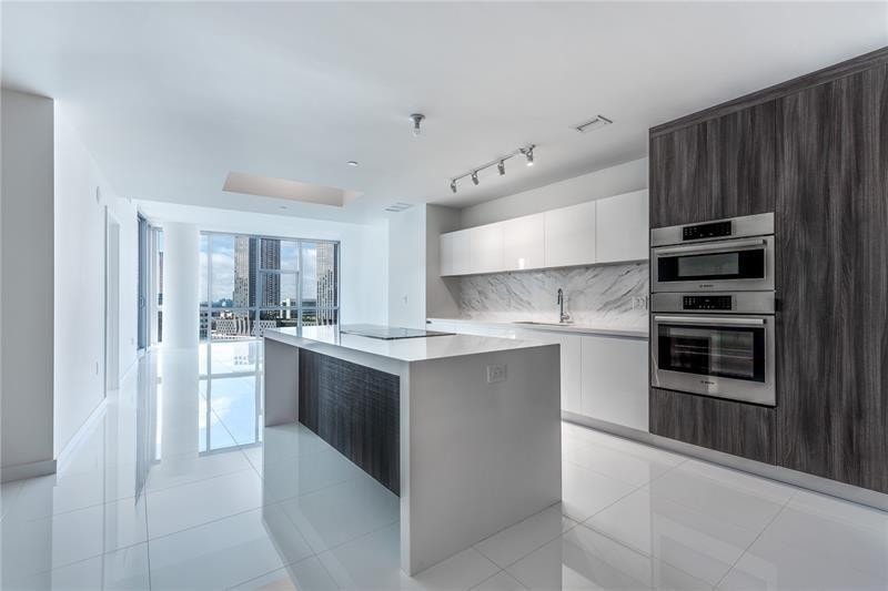 3BR – Condominium at 851 NE 1st Avenue #1912