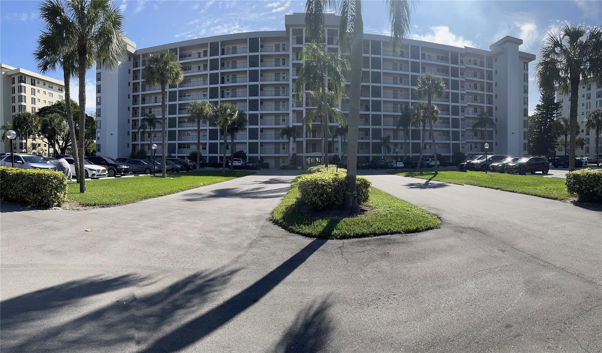 1BR – Condominium at 3100 N Palm Aire Drive #304