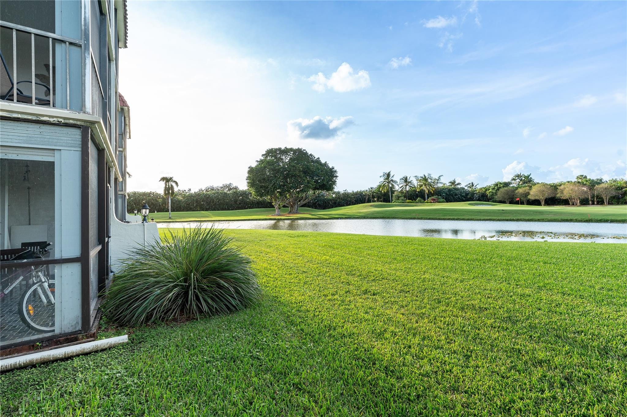 2BR – Condominium at 9611 N Hollybrook Lake Drive #107
