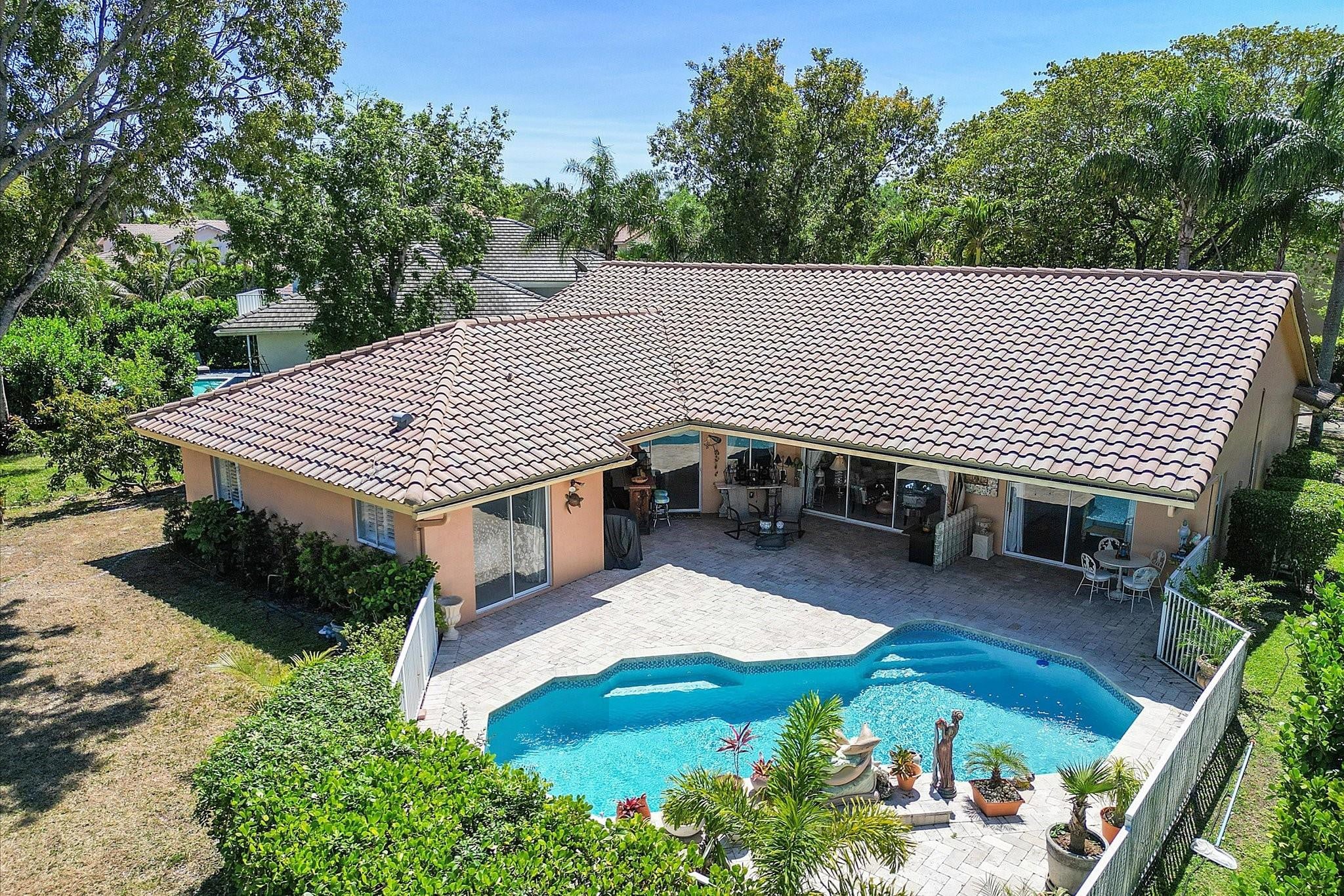 4BR – SingleFamilyResidence at 4636 Rothschild Drive