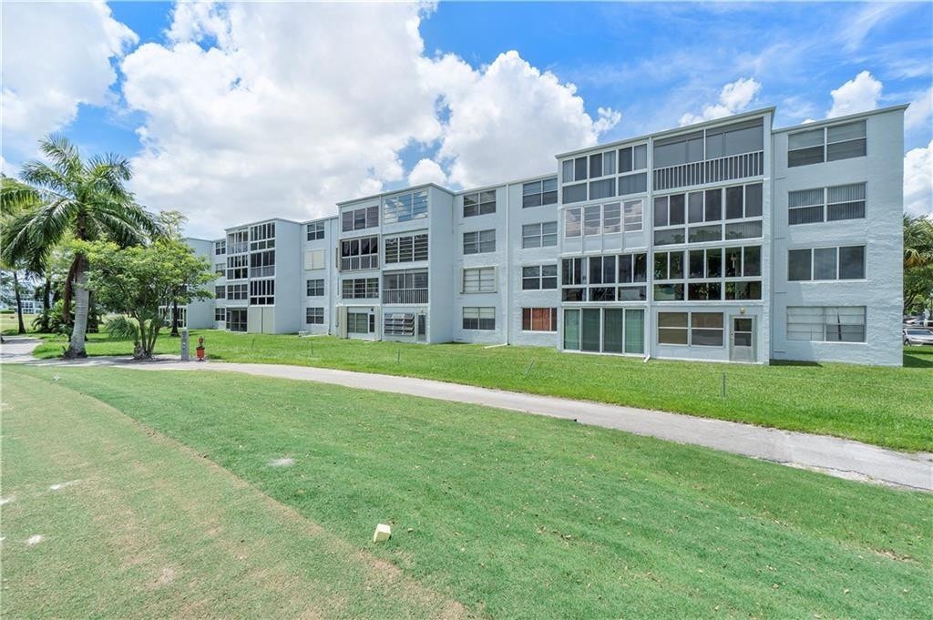 2BR – Condominium at 7684 NW 18th Street #101