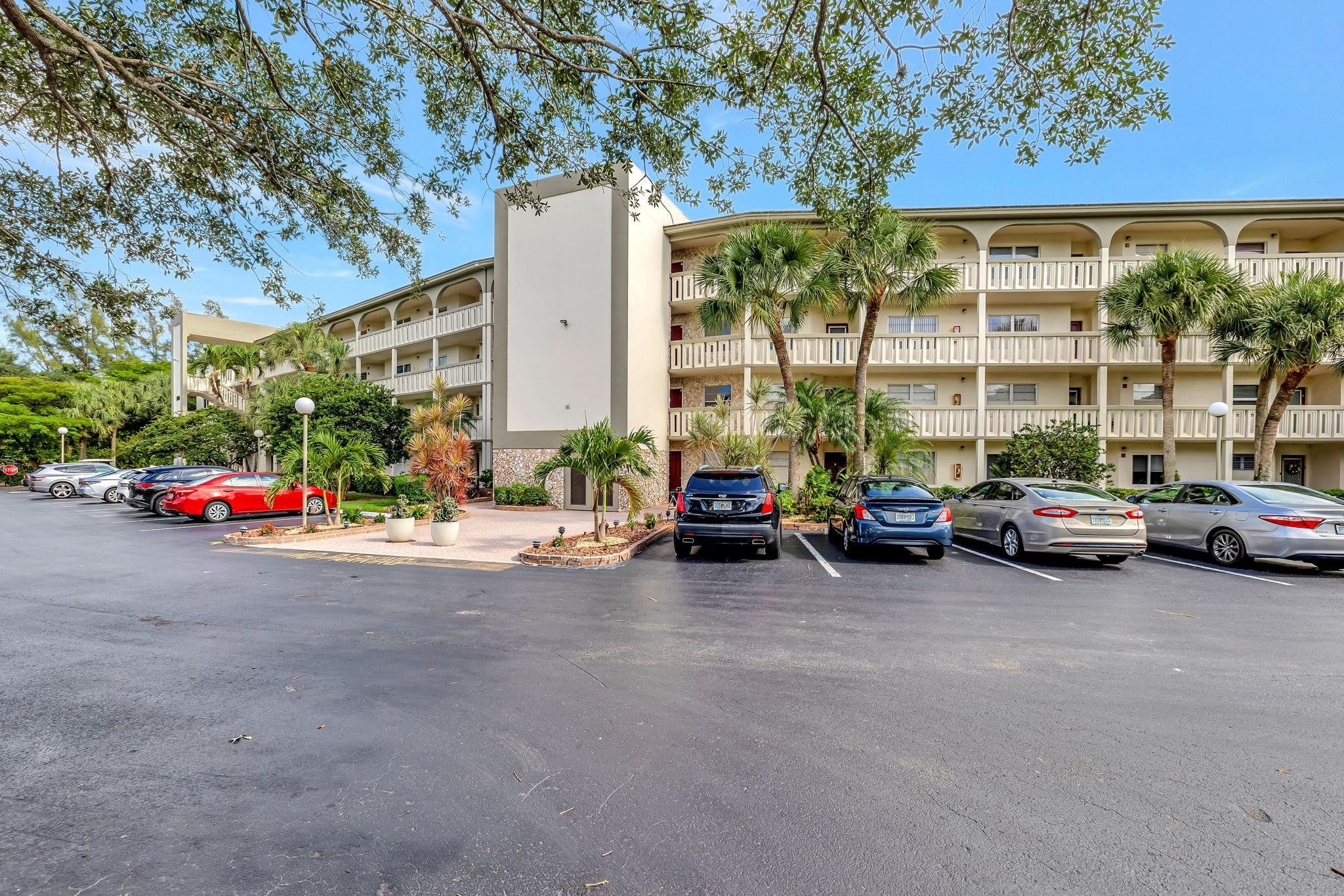 2BR – Condominium at 1801 Eleuthera Point #E1