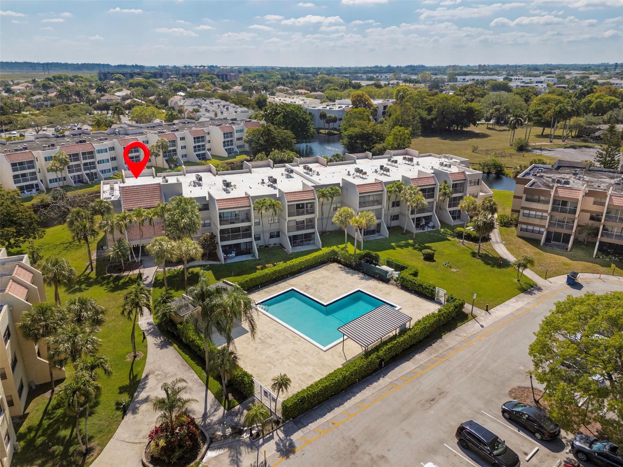 2BR – Condominium at 230 Lakeview Drive #201