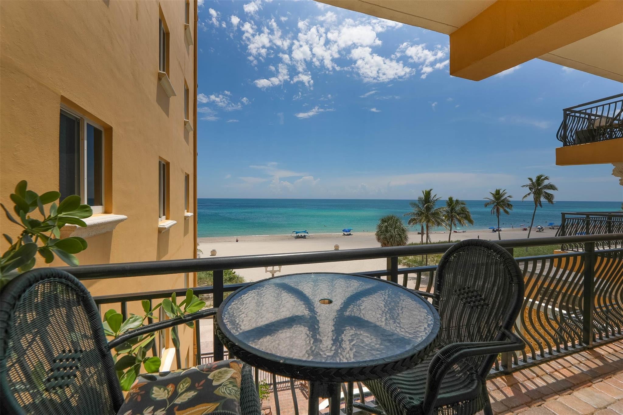 2BR – Condominium at 1815 N Surf Road #403