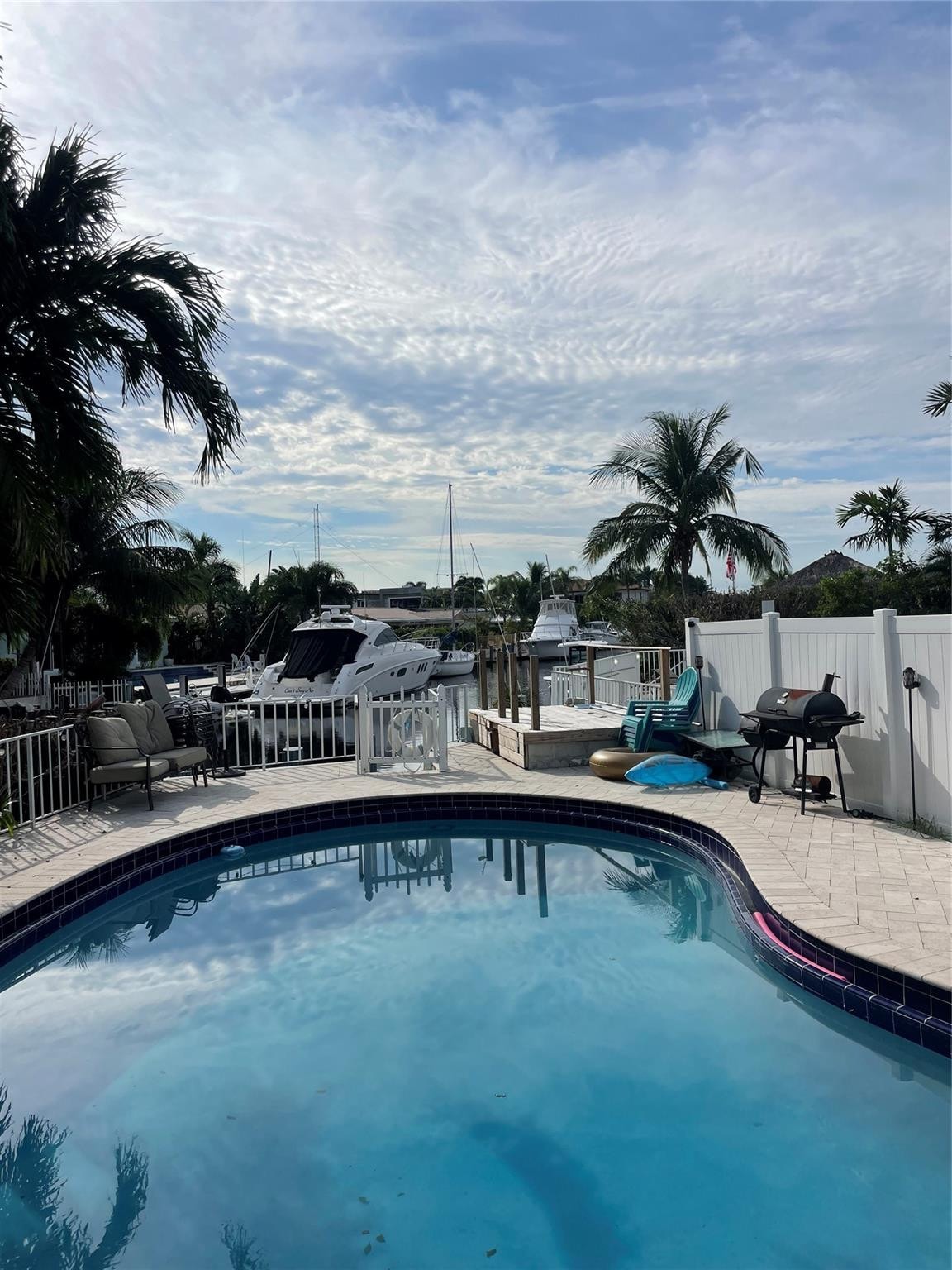 2BR – Condominium at 2708 NE 14th Street Causeway #2