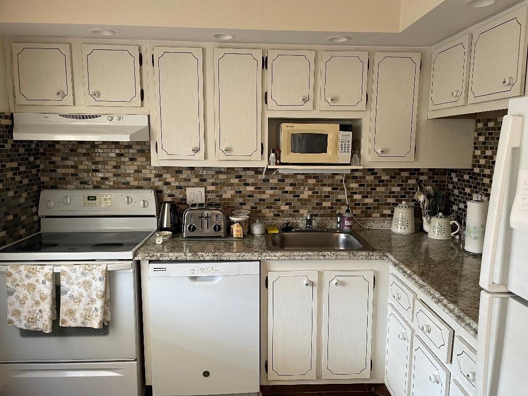 2BR – Condominium at 7410 NW 1st Street #202