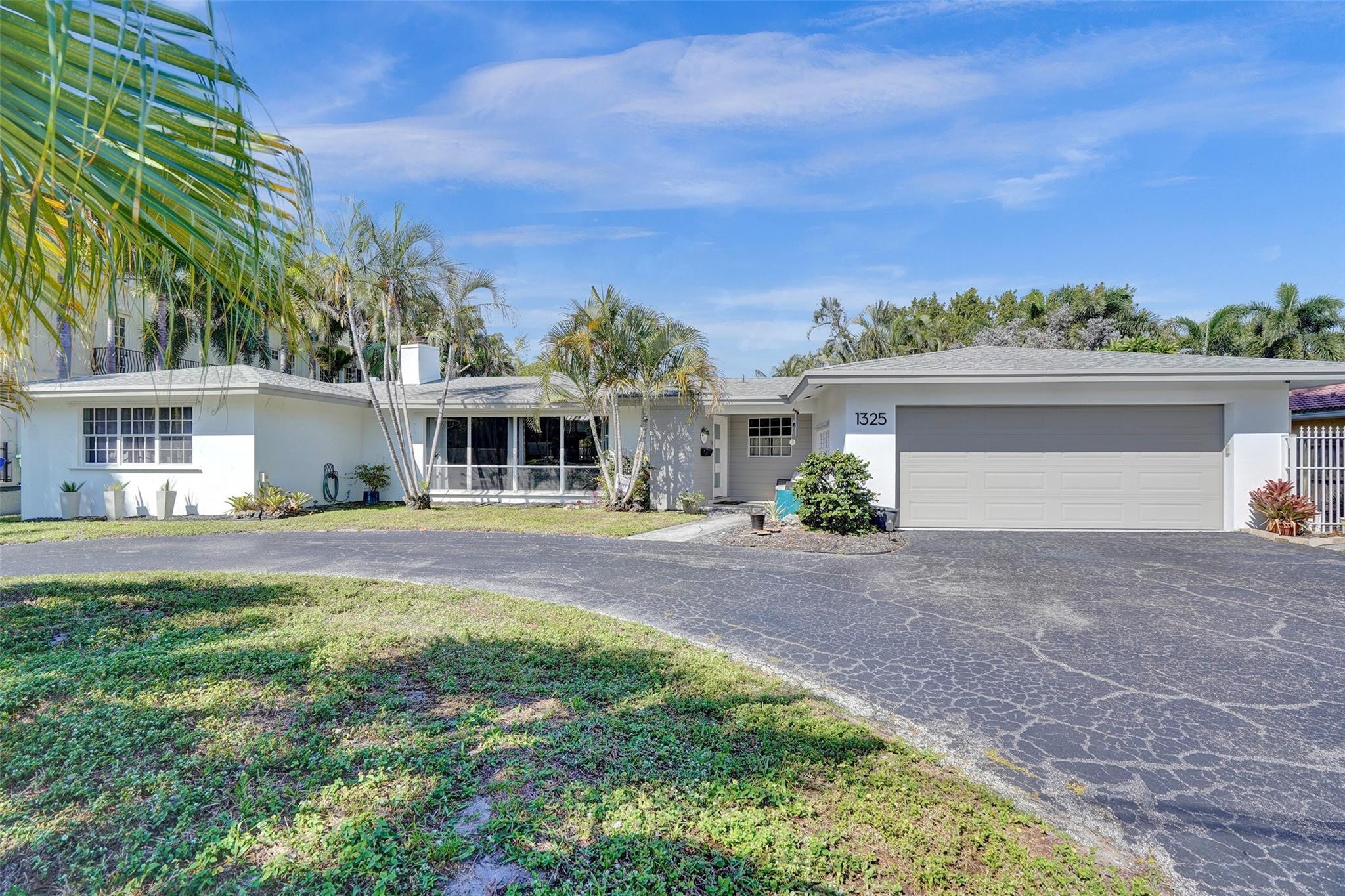 3BR – SingleFamilyResidence at 1325 Middle River Drive