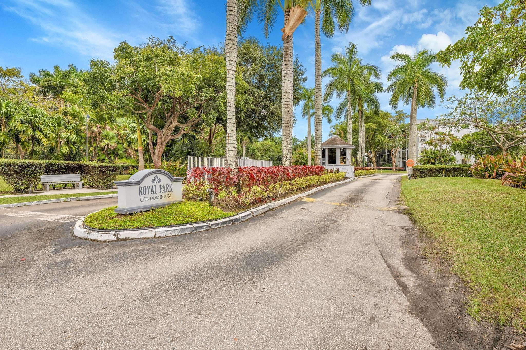 2BR – Condominium at 118 Royal Park Drive #4G