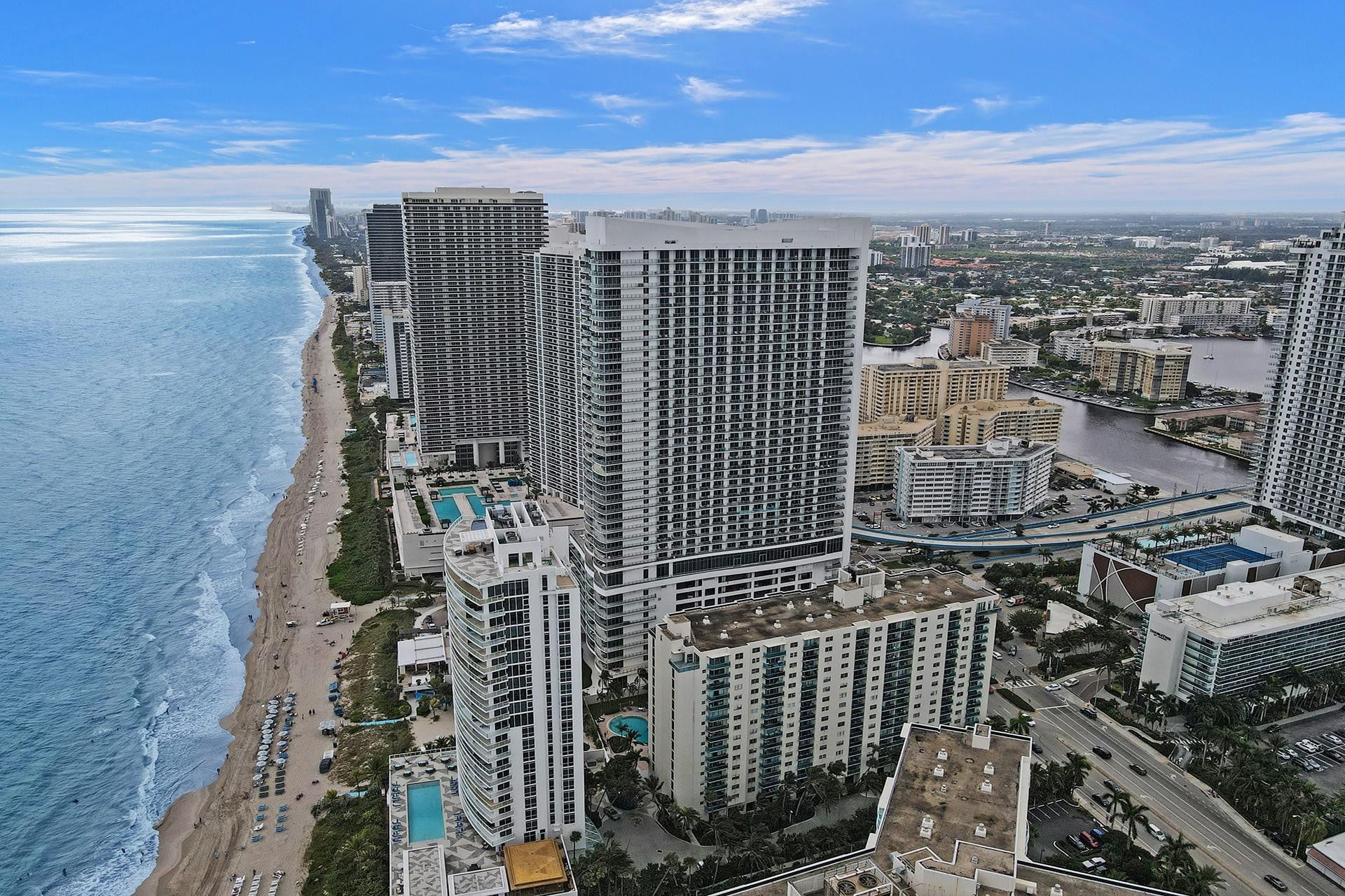 1BR – Condominium at 4001 S Ocean Drive #5k