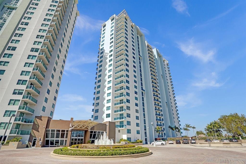 1BR – Condominium at 2641 N Flamingo Road #406N