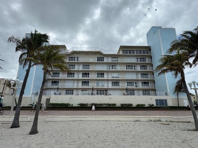 2BR – Condominium at 300 Oregon Street #401
