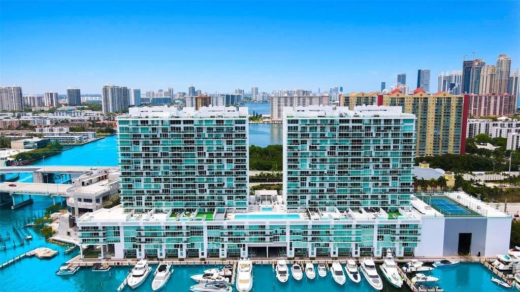 4BR – Condominium at 400 Sunny Isles Boulevard #2005