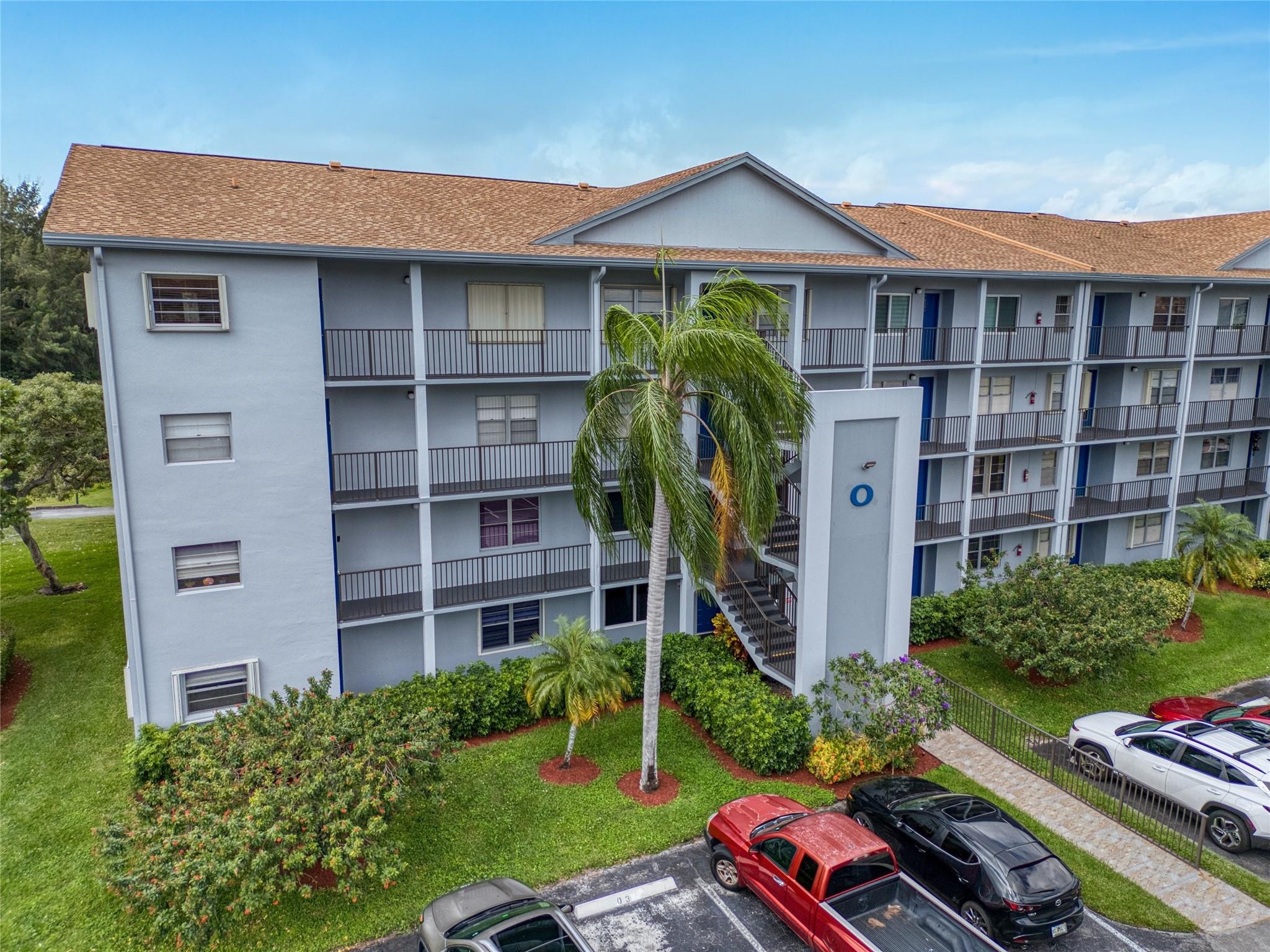 2BR – Condominium at 800 SW 125th Way #202