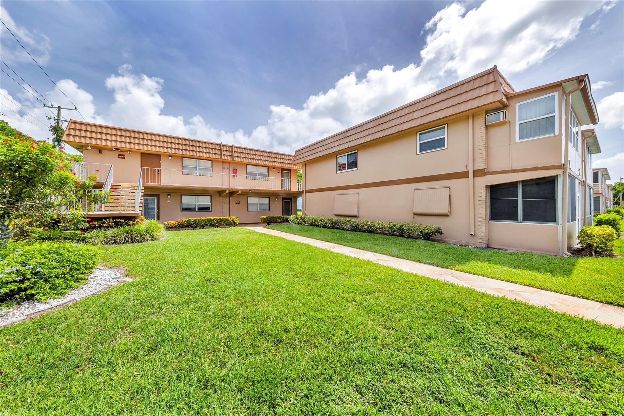 1BR – Condominium at 334 Brittany G #334