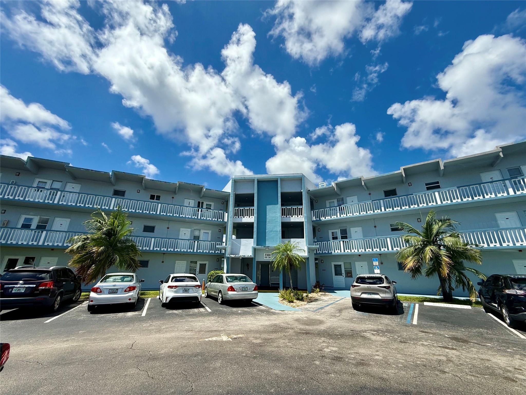 1BR – Condominium at 2300 Park Lane #311
