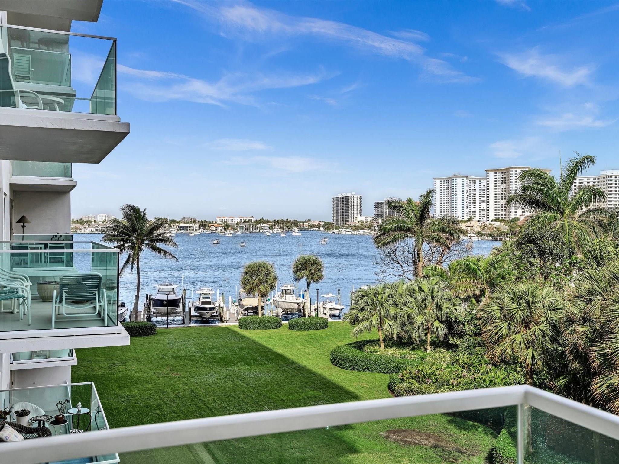 2BR – Condominium at 701 E Camino Real #4e