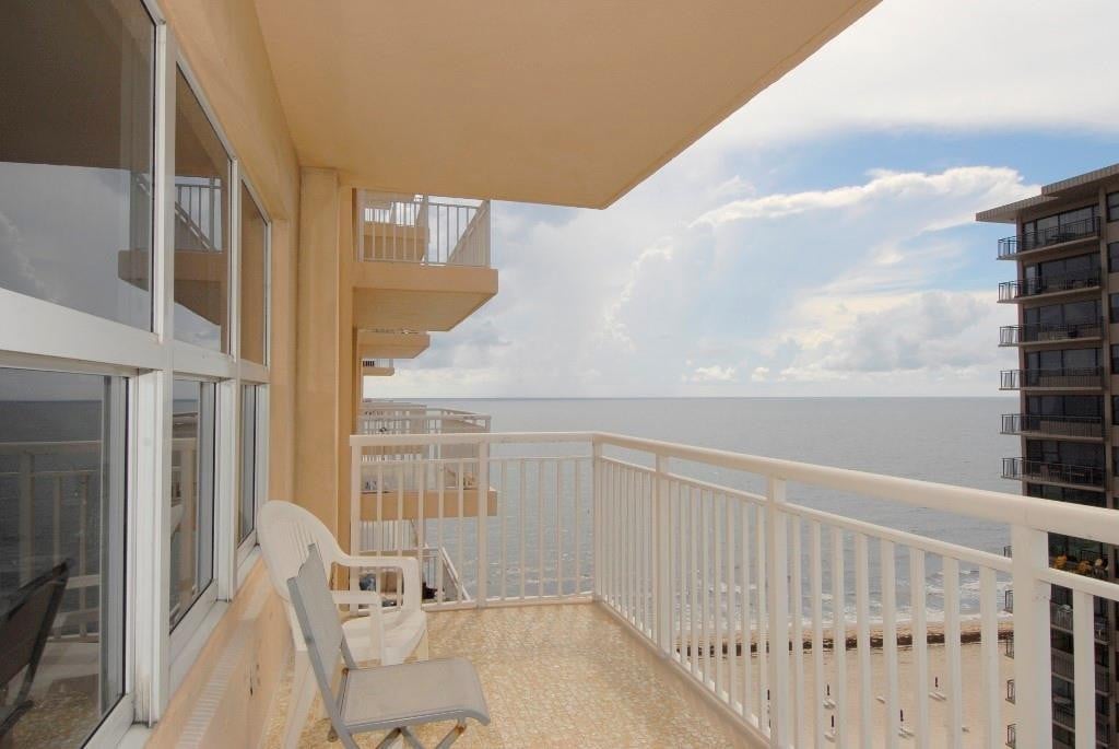 1BR – Condominium at 3850 Galt Ocean Drive #1204