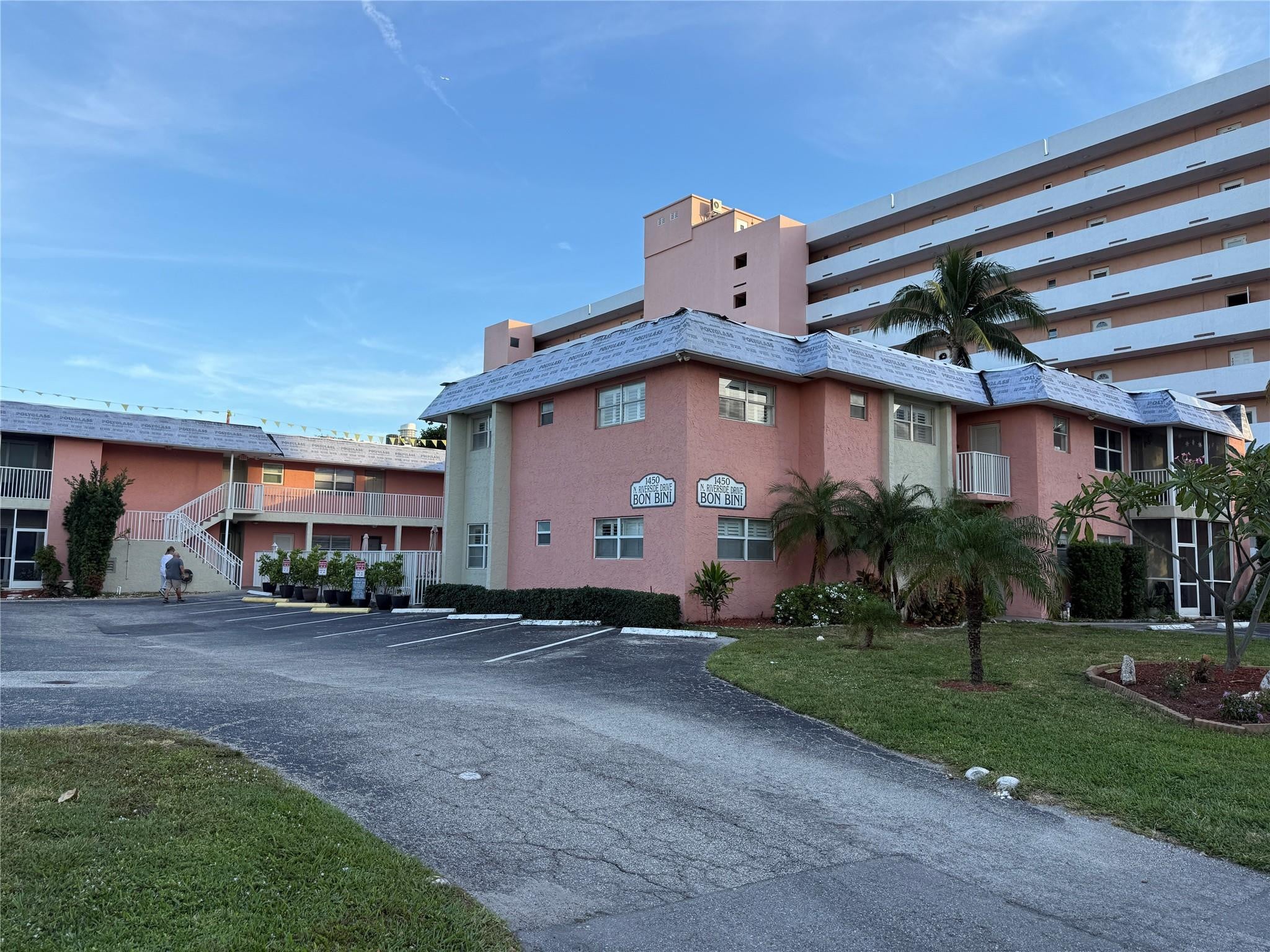2BR – Condominium at 1450 N Riverside Drive #208