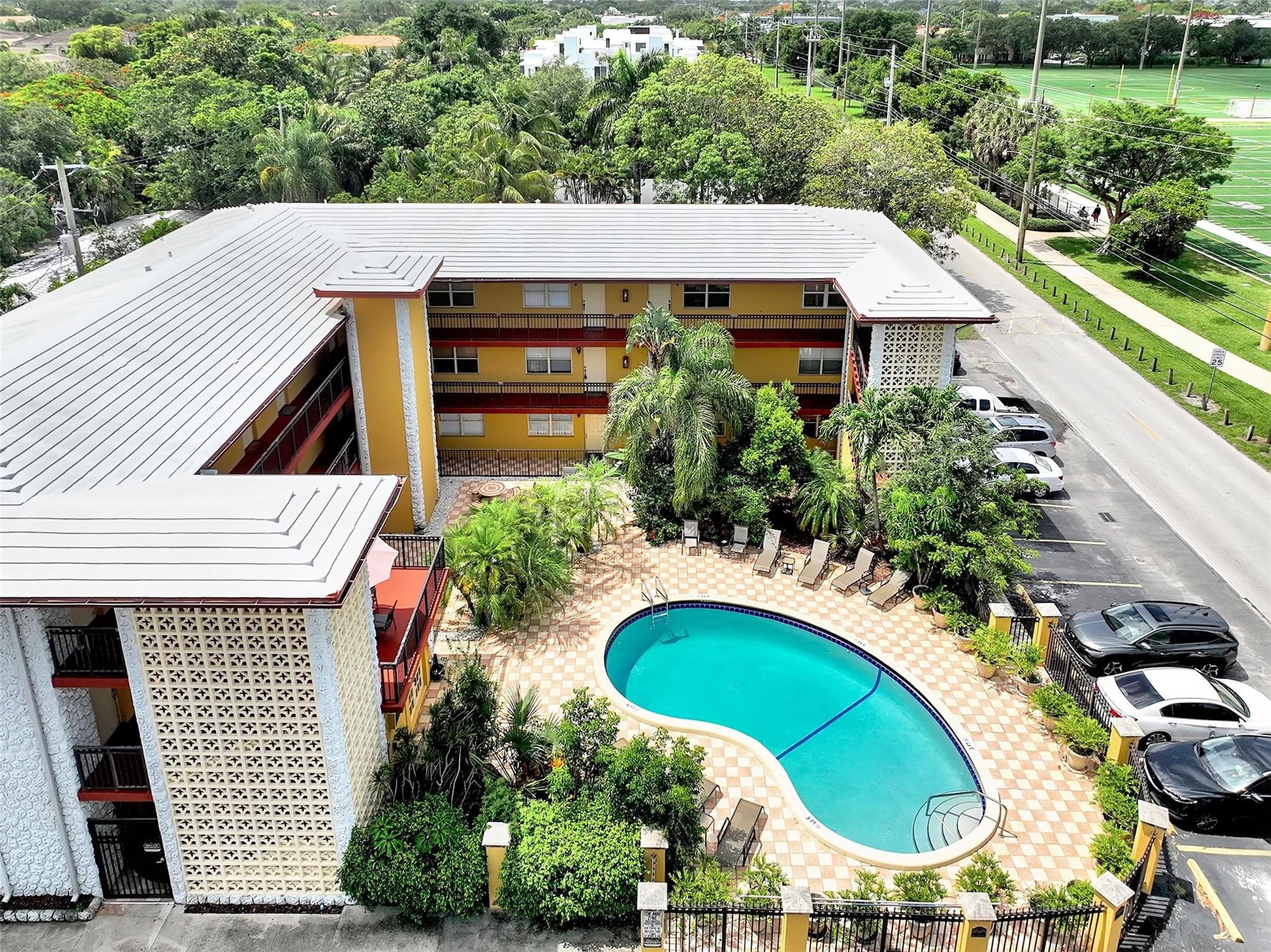 2BR – Condominium at 744 NE 14th Avenue #4