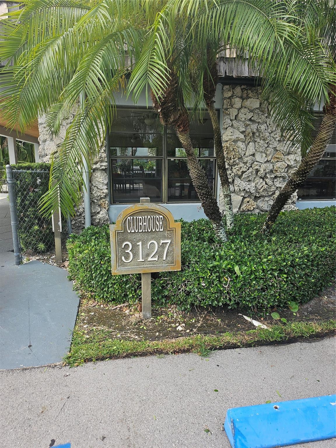 2BR – Condominium at 3105 Oakland Shores Drive #J-101
