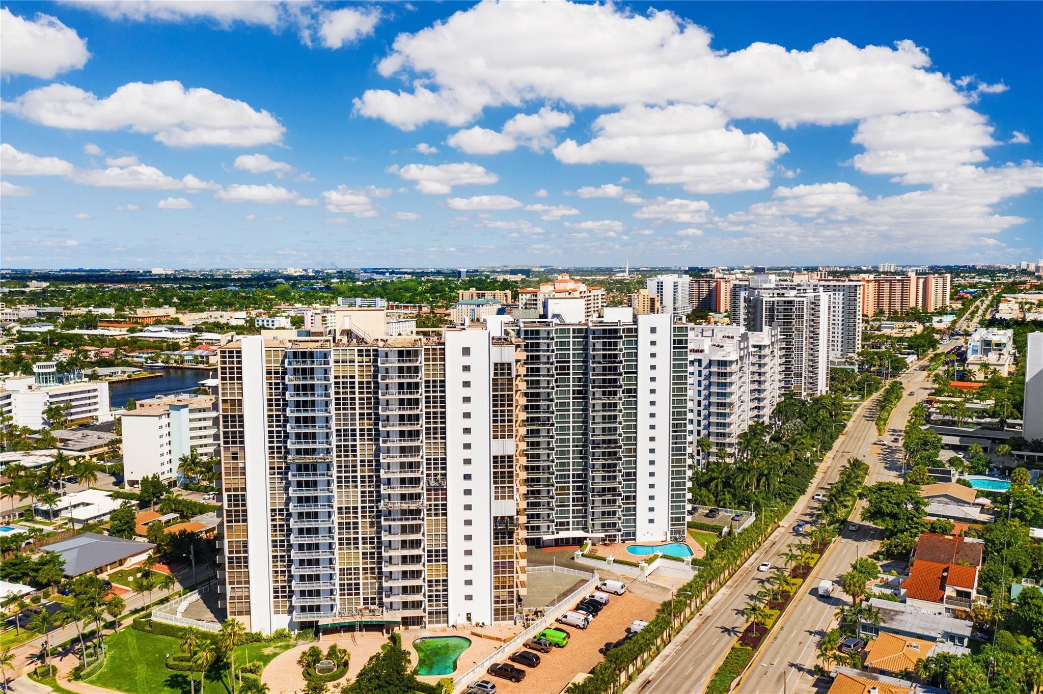 1BR – Condominium at 2715 N Ocean Boulevard #17f