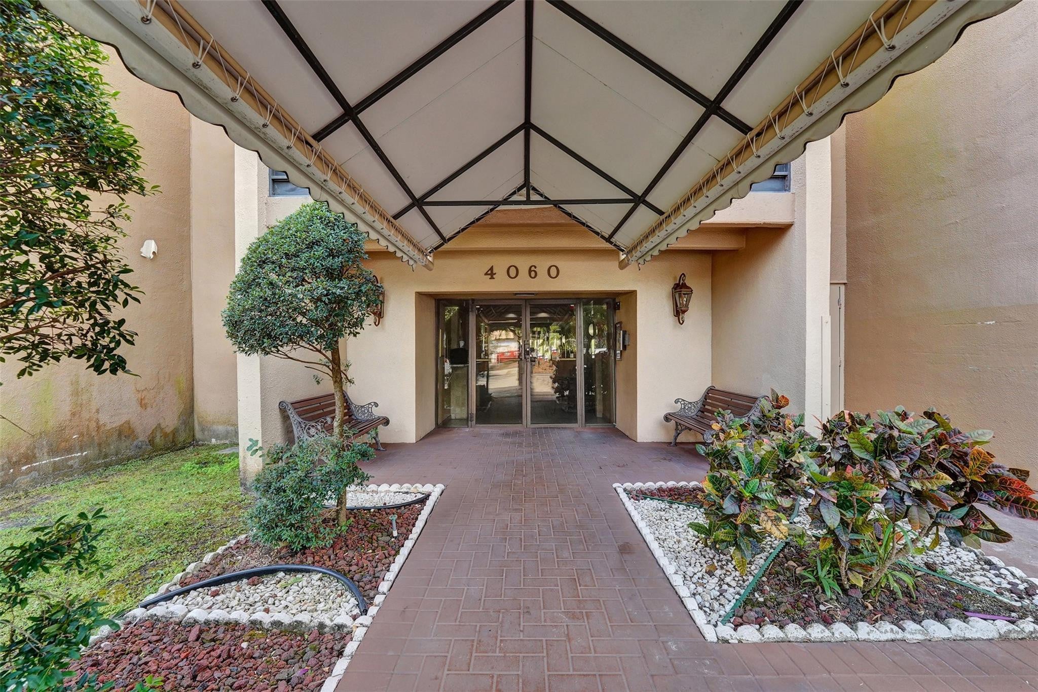 2BR – Condominium at 4060 N Hills Drive #32