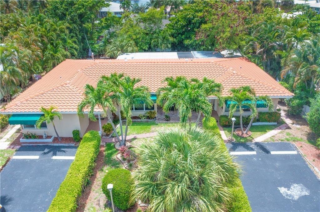 2BR – SingleFamilyResidence at 2613-2615 NE 33rd Avenue