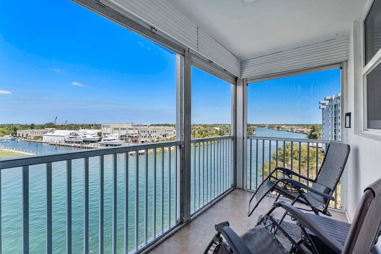 2BR – Condominium at 1505 N Riverside Drive #605