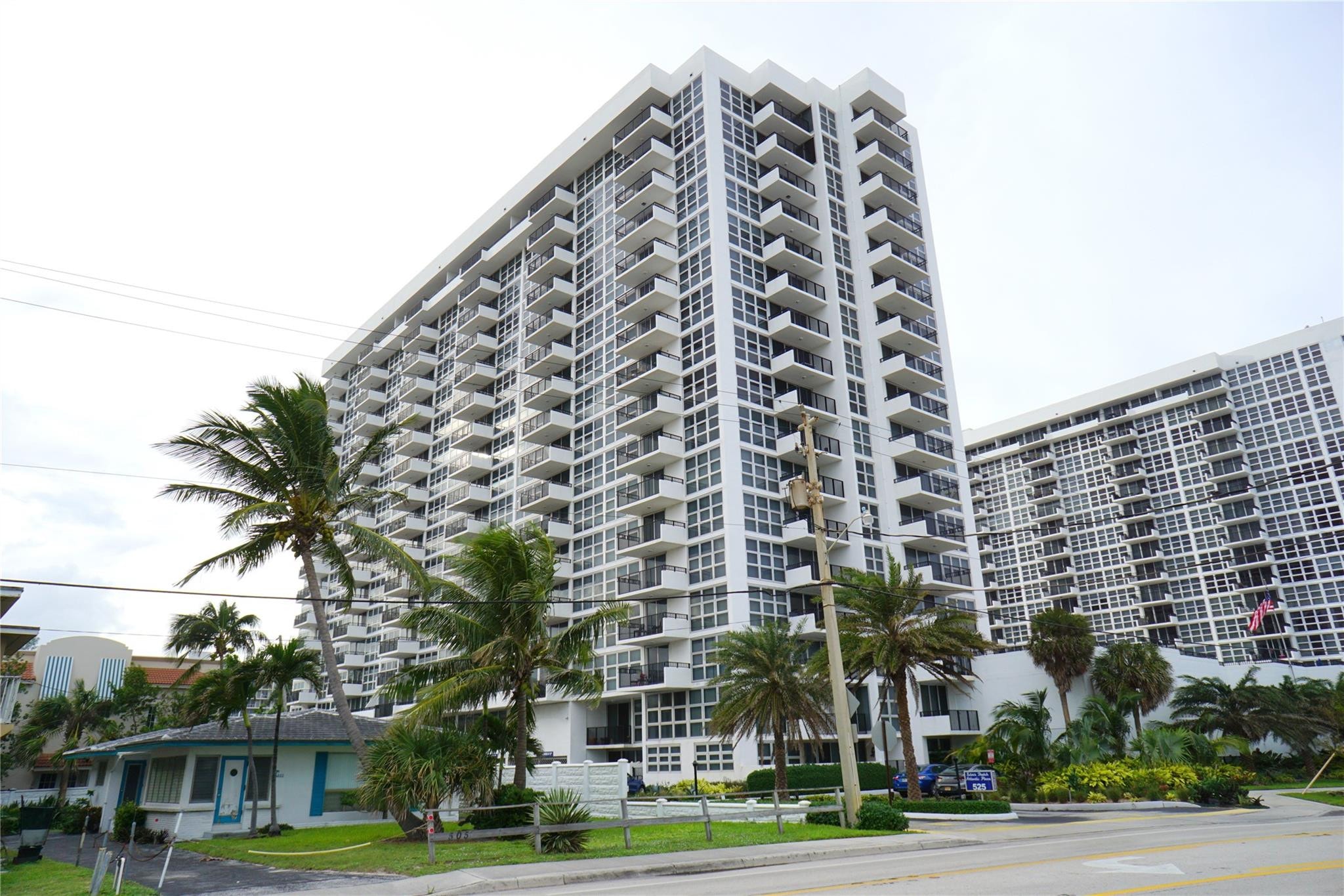 2BR – Condominium at 525 N Ocean Boulevard #1025