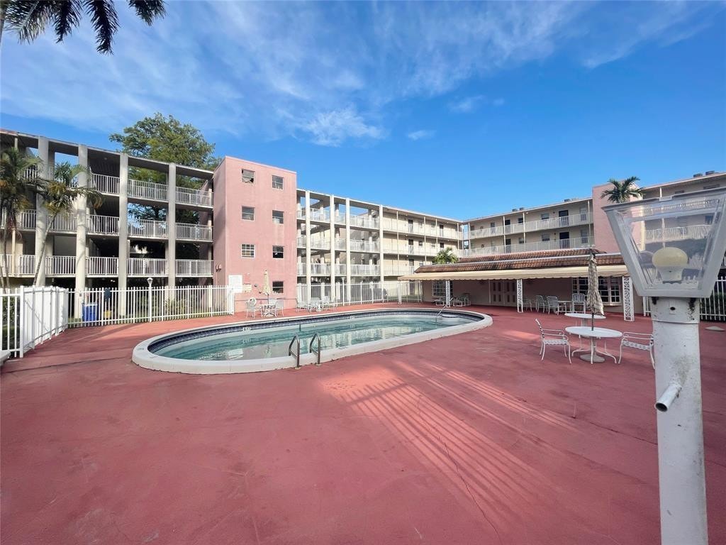 1BR – Condominium at 2800 NW 56th Avenue #E302
