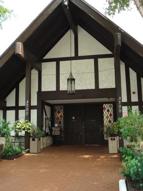2BR – Condominium at 3720 Inverrary Drive #2Z