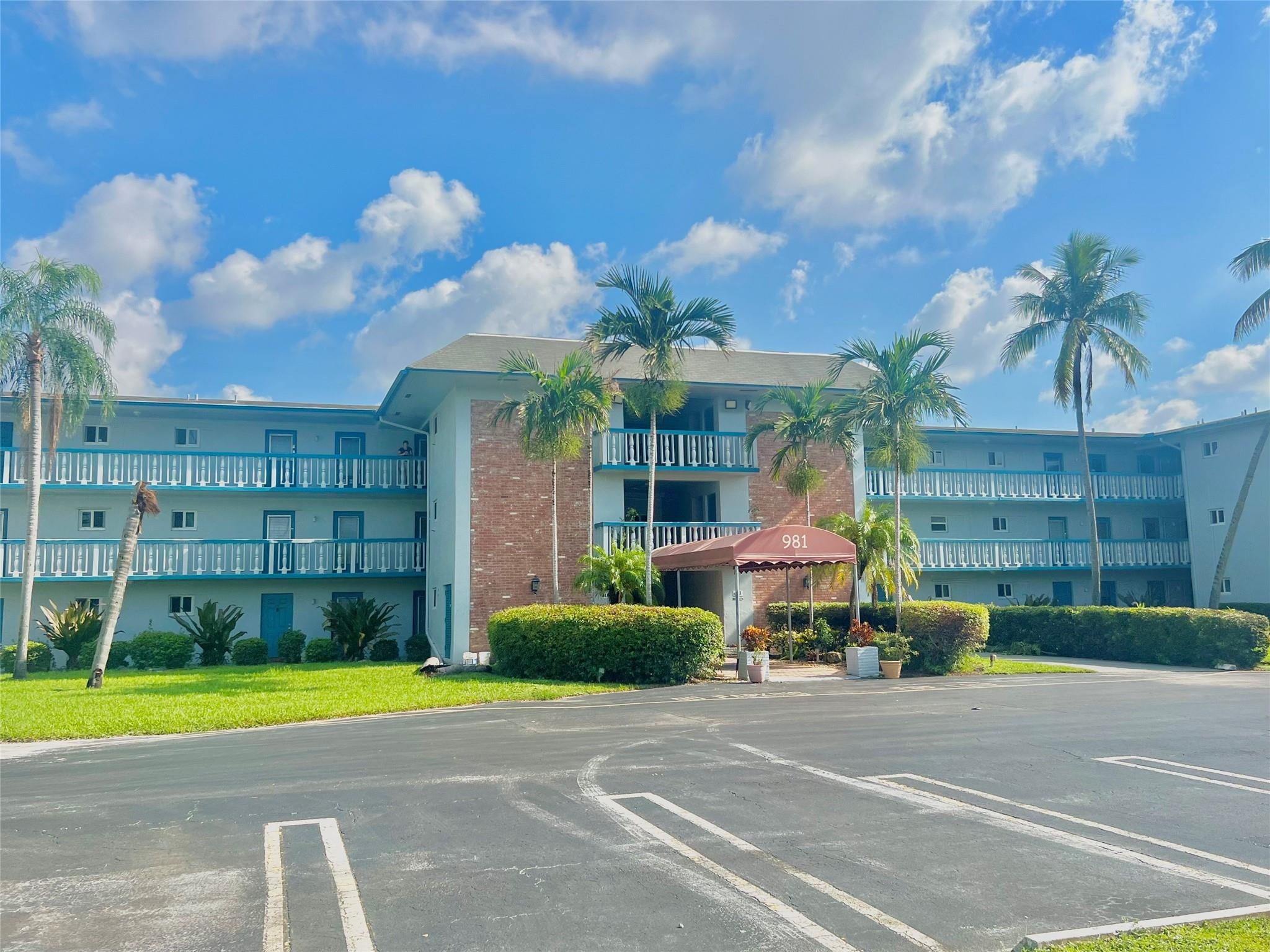 1BR – Condominium at 981 Hillcrest Court #306