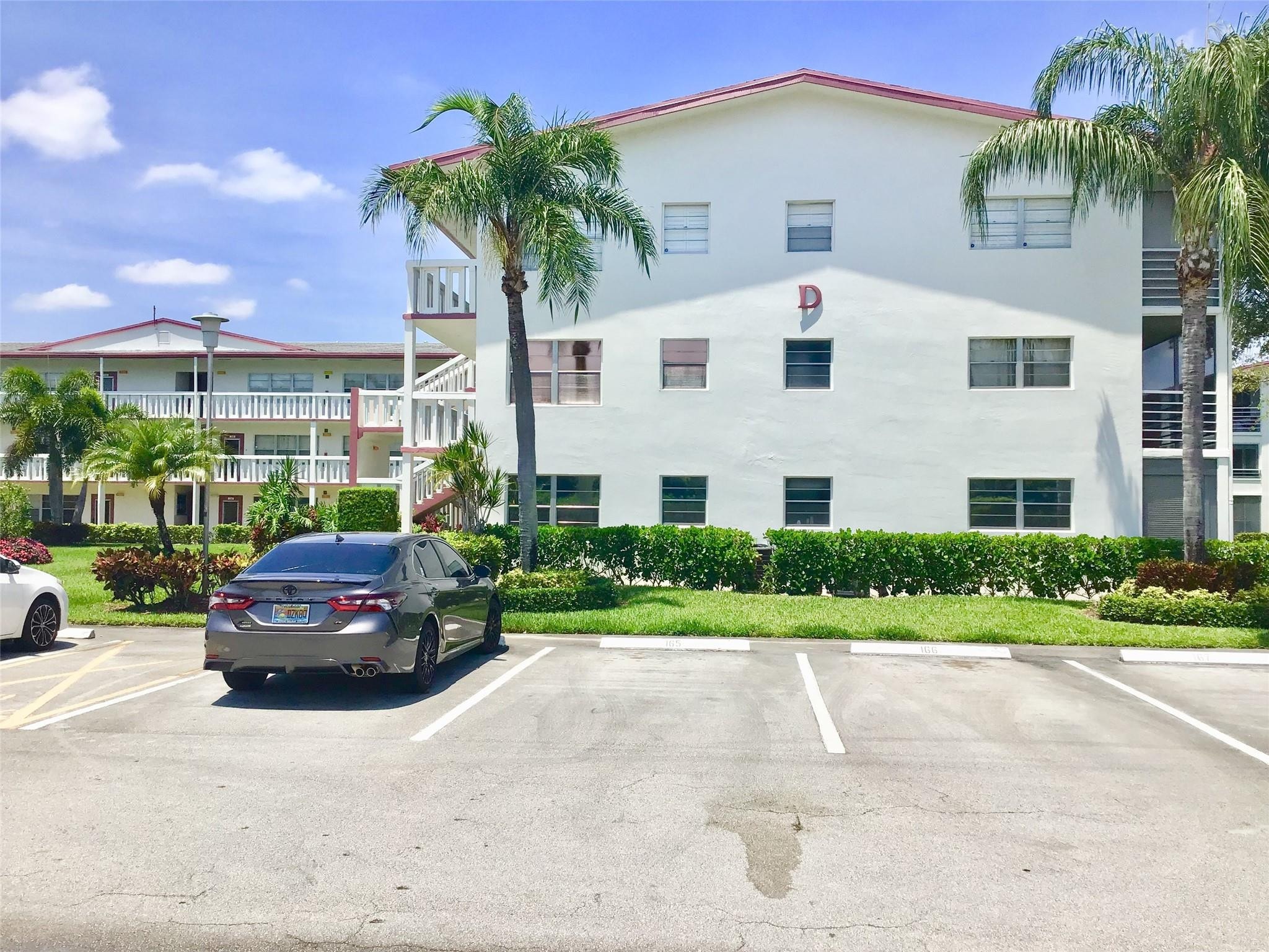 1BR – Condominium at 135 Fanshaw D #135