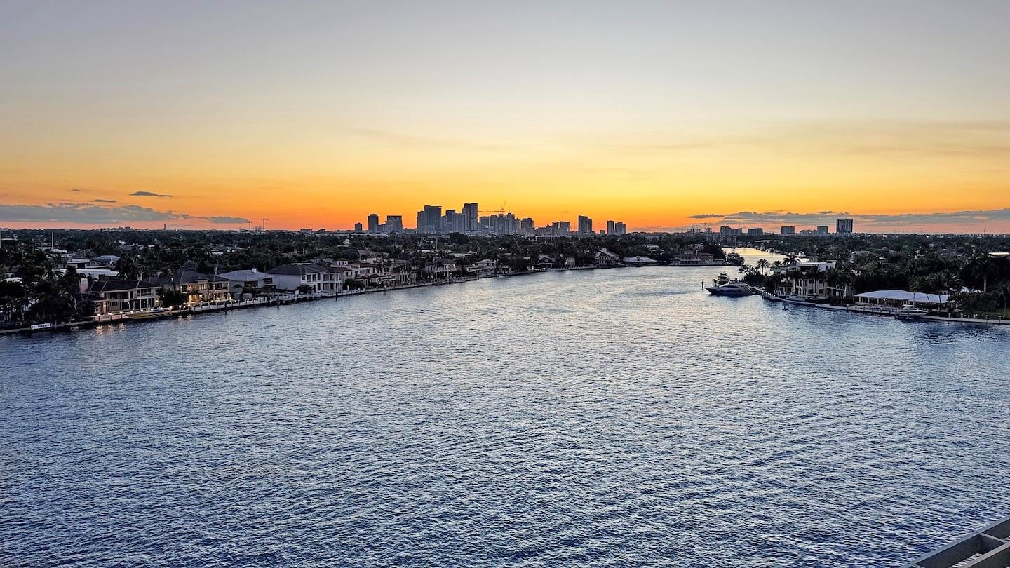 3BR – Condominium at 435 Bayshore Drive #702