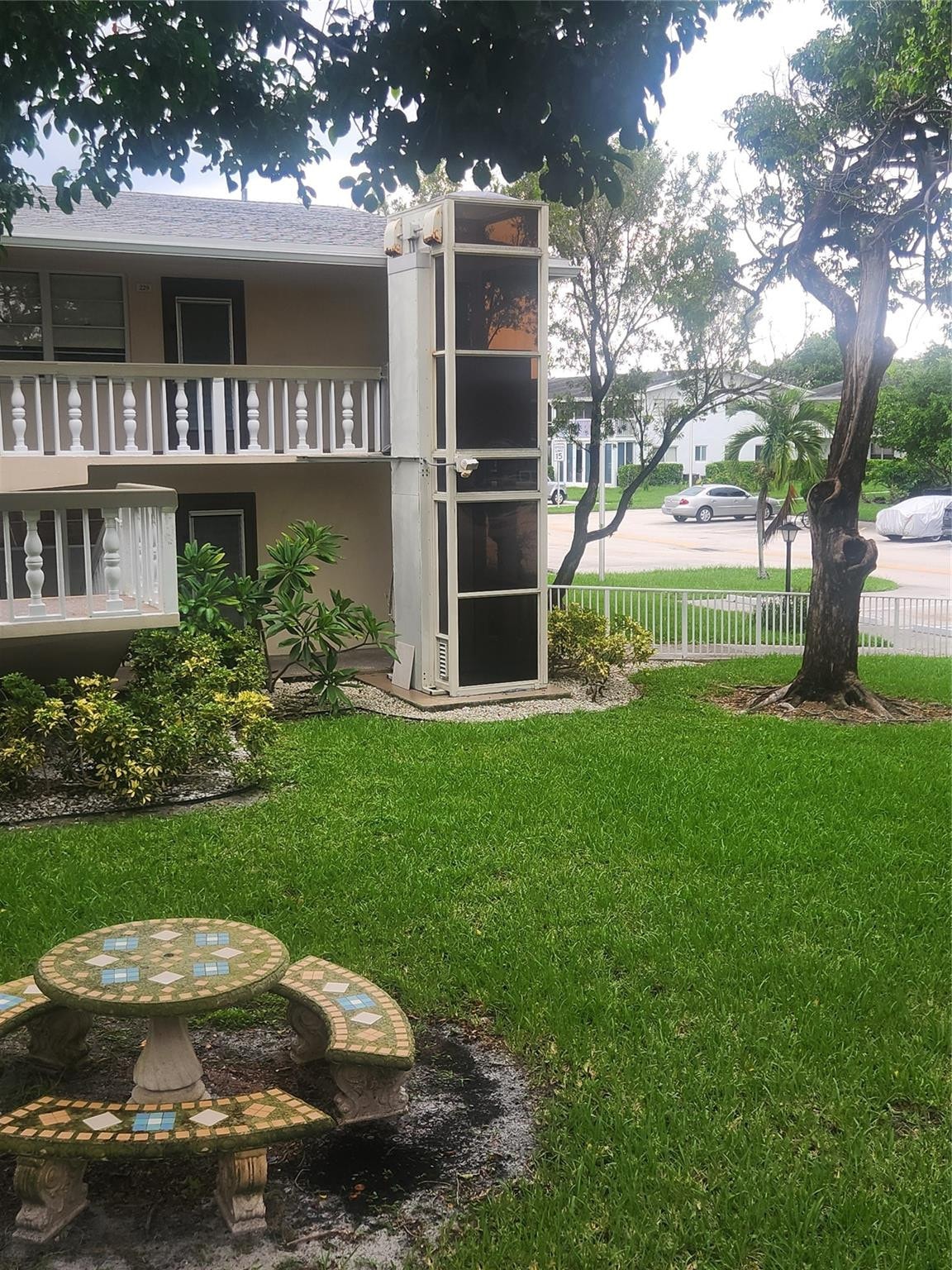 1BR – Condominium at 237 Farnham J #237