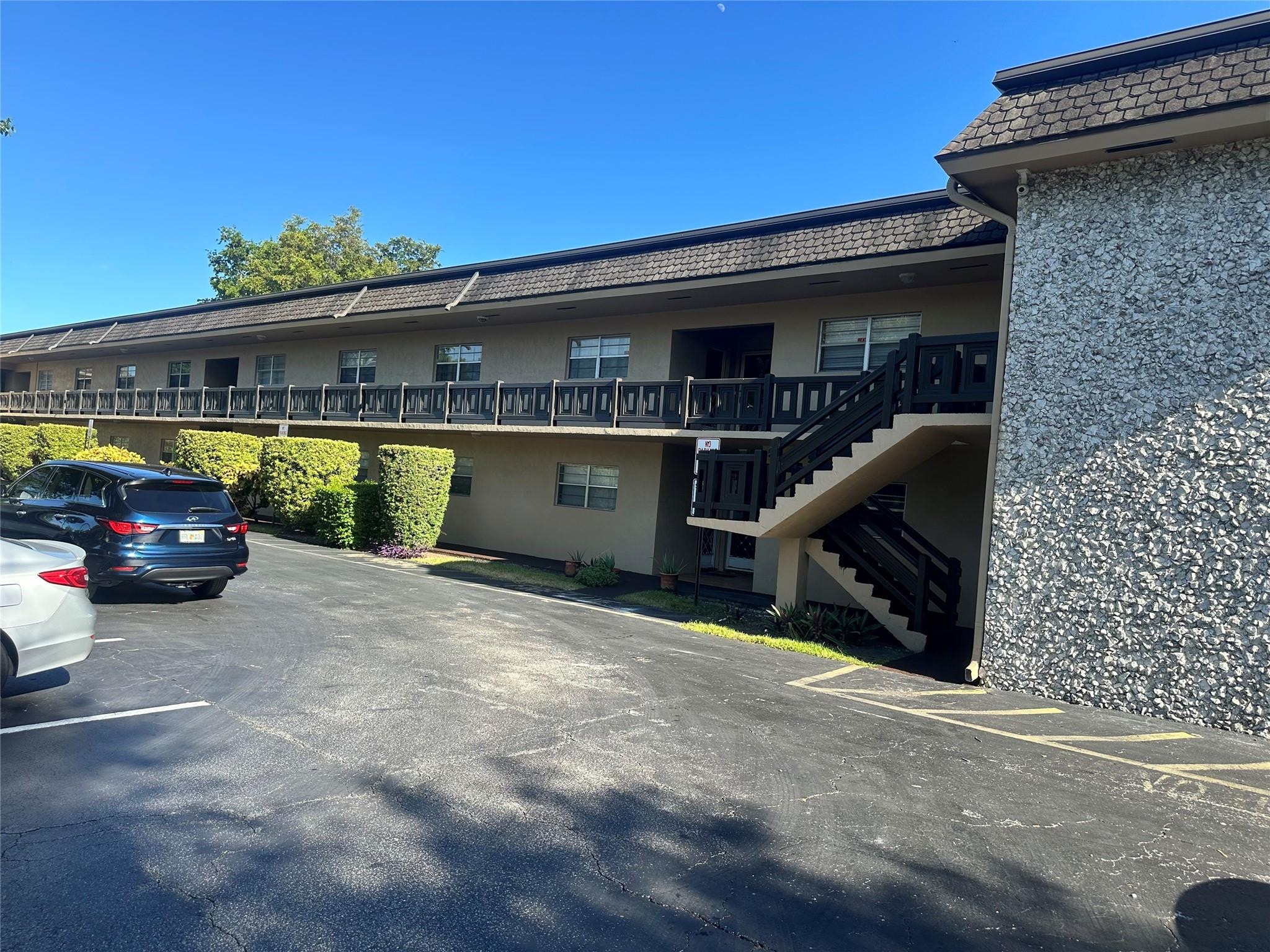 2BR – Condominium at 5900 NW 17th Place #103