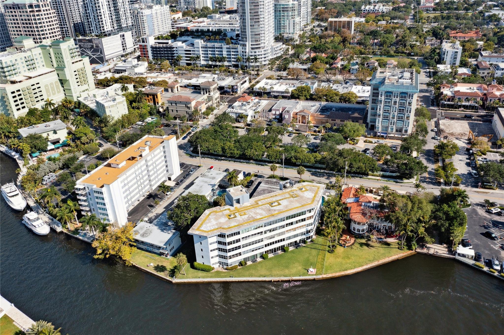 2BR – Condominium at 818 SE 4th Street #201