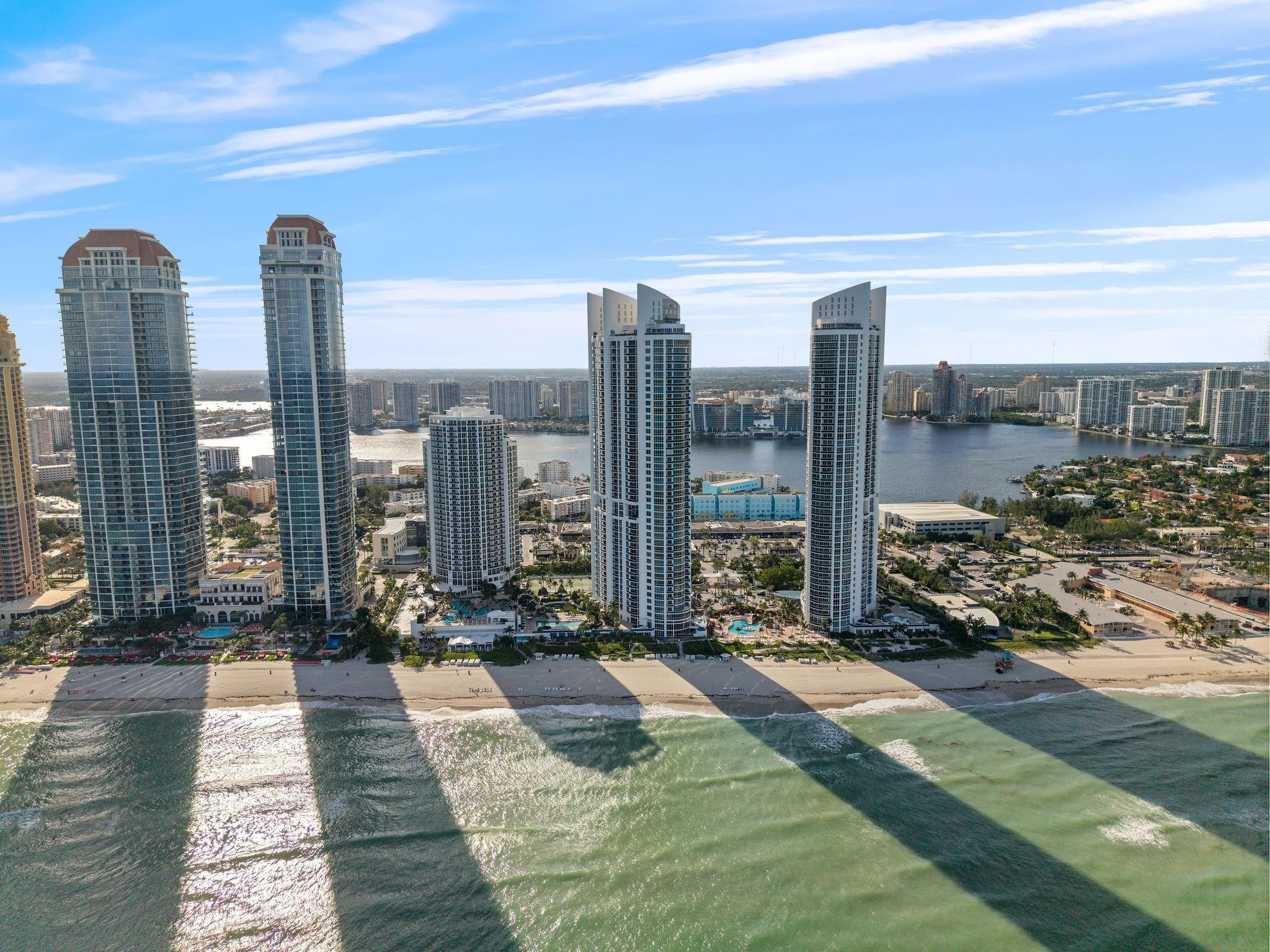 3BR – Condominium at 18101 Collins Avenue #801