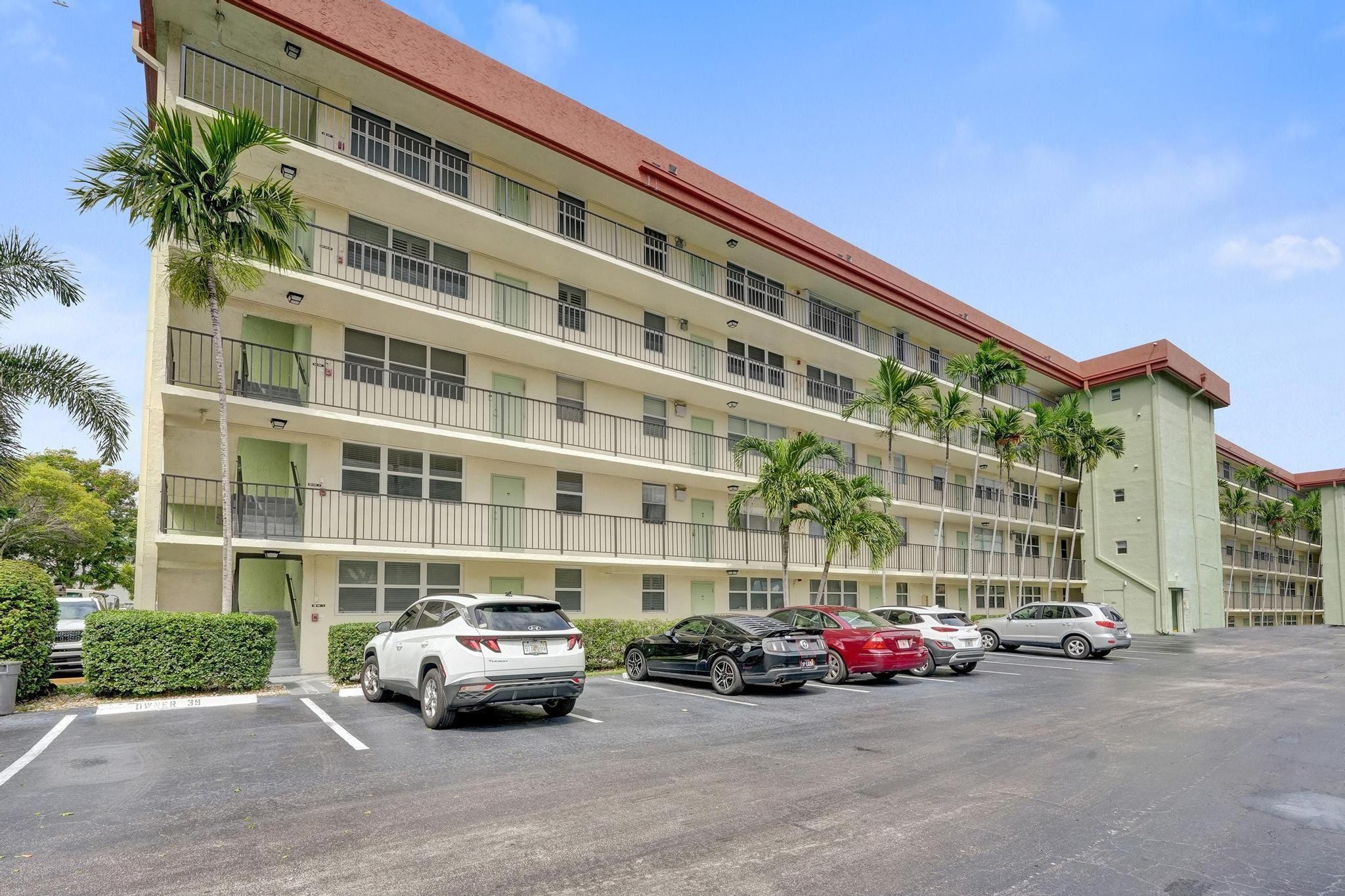2BR – Condominium at 5300 NE 24th Terrace #201 C