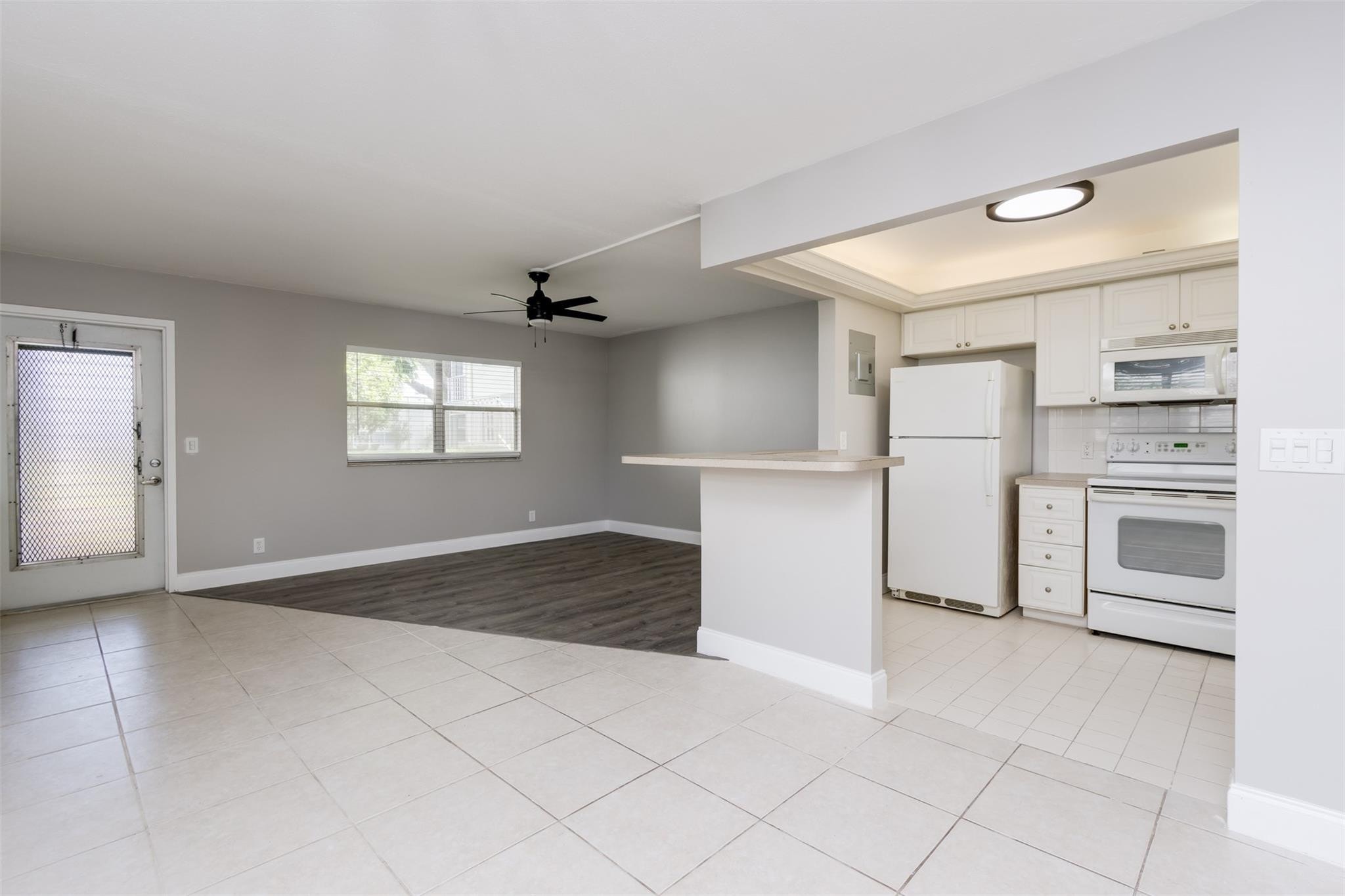 1BR – Condominium at 346 Monaco H #346