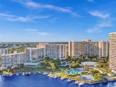 2BR – Condominium at 2500 Parkview Drive #814